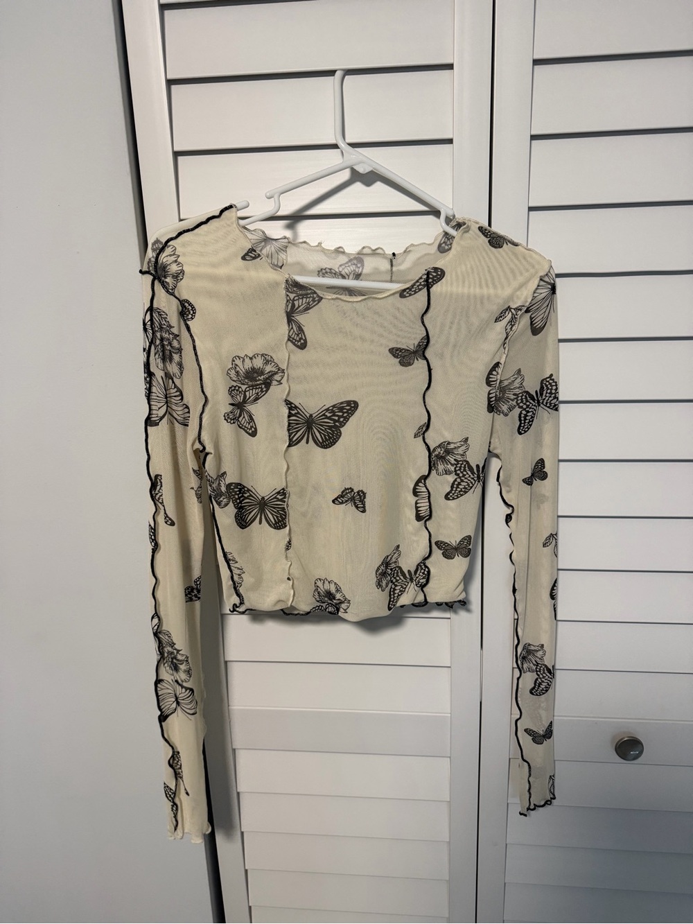 Butterfly Print Long-Sleeve Mesh Top - Cream/Black
